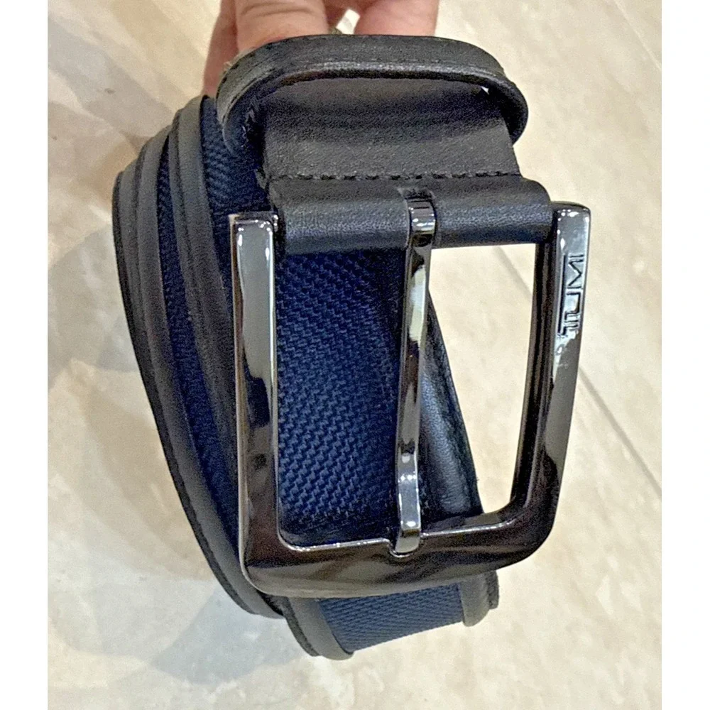 NWOT Tumi Black & Navy Blue Textured Inlay Gunmetal Buckle 95/38 Belt France *